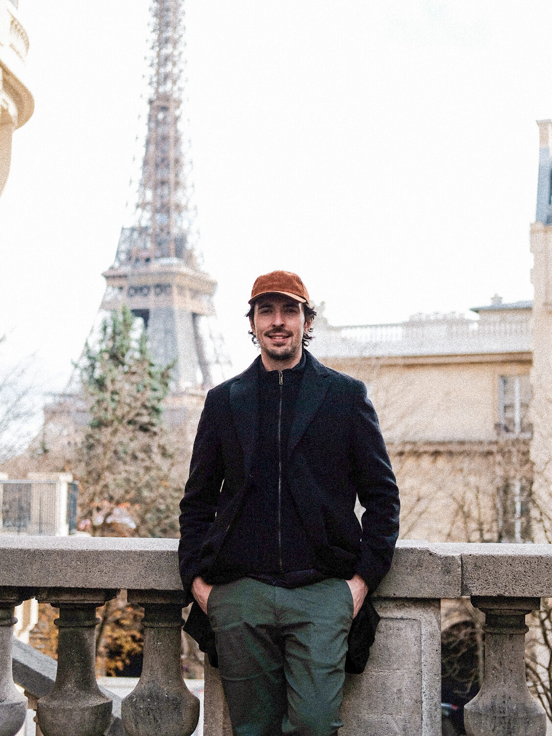 Jérôme Vanbaelinghem in Paris with the Eiffel Tower in the background